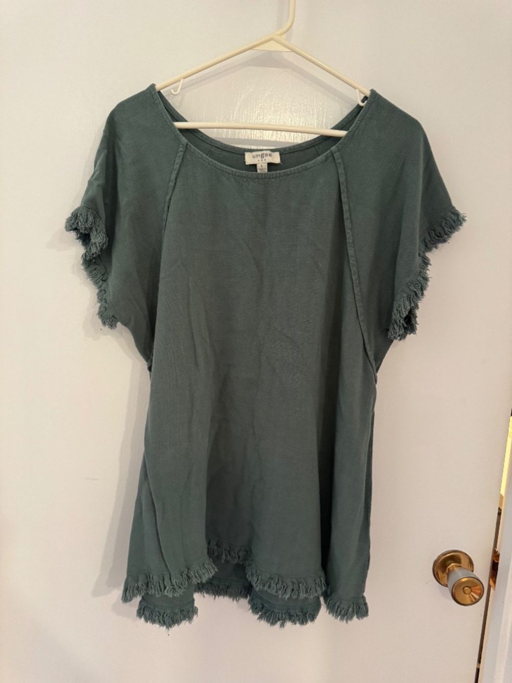 Umgee frayed top